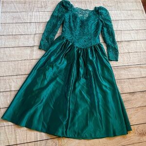 Vintage 1980s Fit and Flare Prom Dress Teal Fitted Bodice Lace Long Sleeve Bow